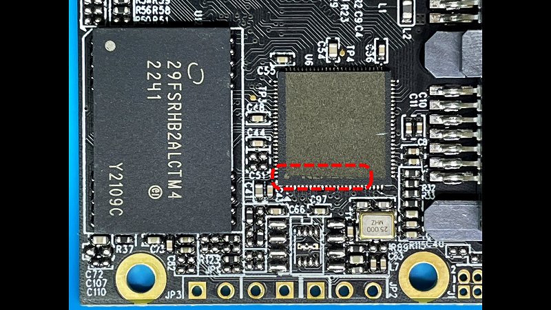 SSD 2TB コントローラー拡大