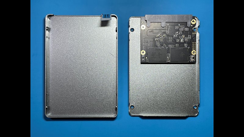 XrayDisk 25SATA SSD本体内部