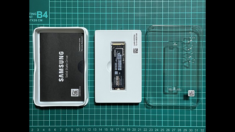 Samsung SSD980 1TB パッケージ中身確認