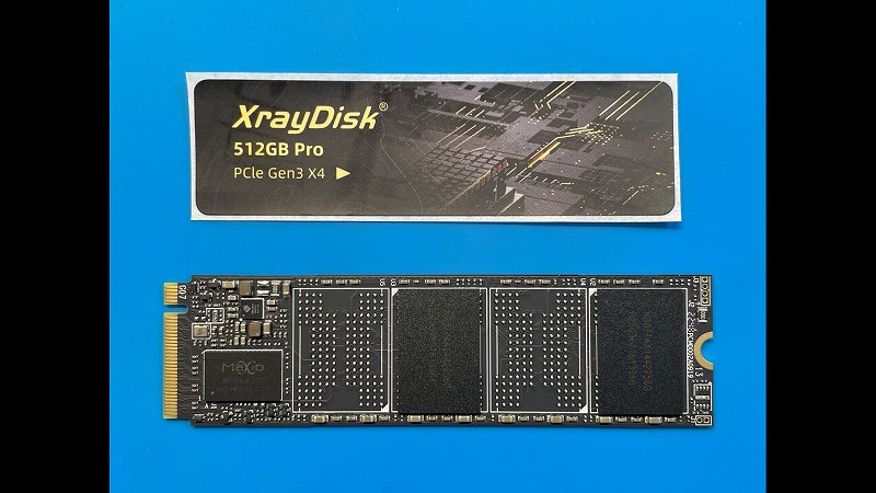 XrayDisk 512GB Pro SSD本体ラベルを剝がしたところ