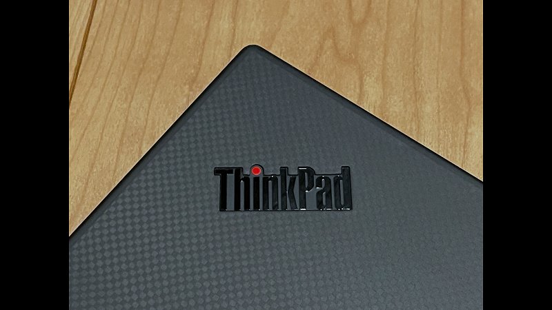 ThinkPad X1 Carbon 7th カーボン柄天板